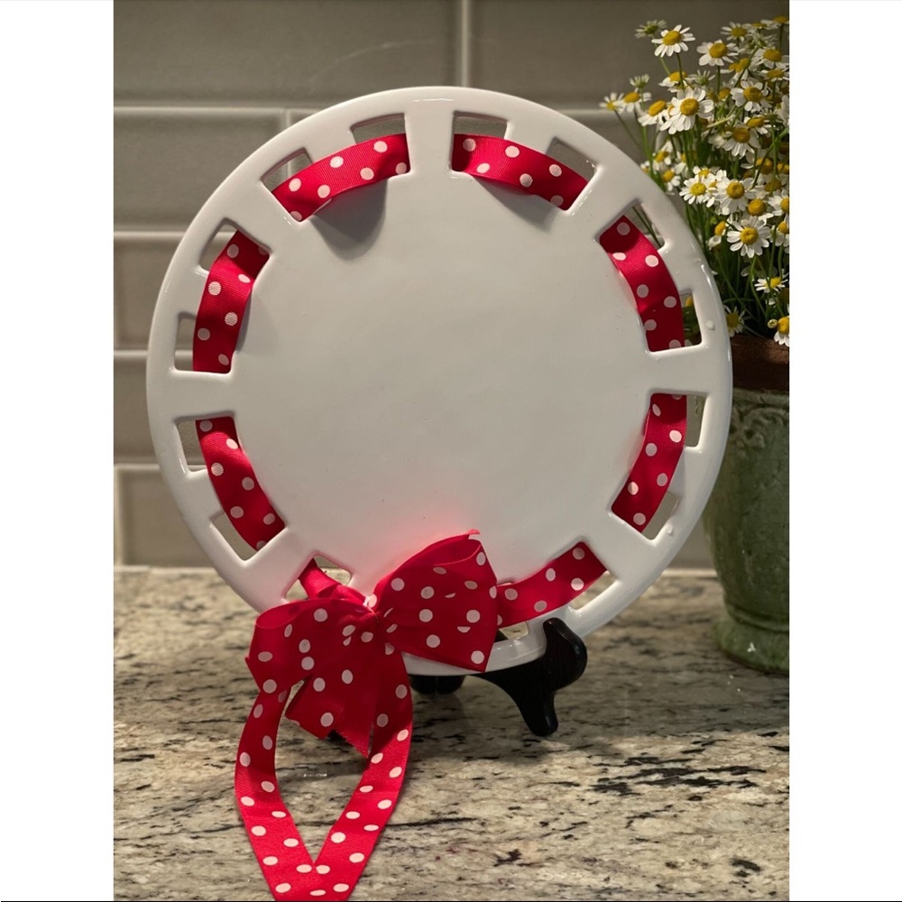 Southern Living White Dress Me Up Plate NEW